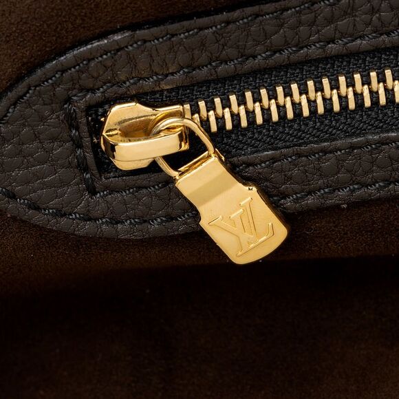 Louis Vuitton Mahina Leather L Hobo - Picture 11 of 16